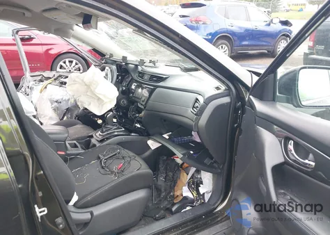 2017 Nissan Rogue S z USA, uszkodzony, nr VIN KNMAT2MVXHP512686